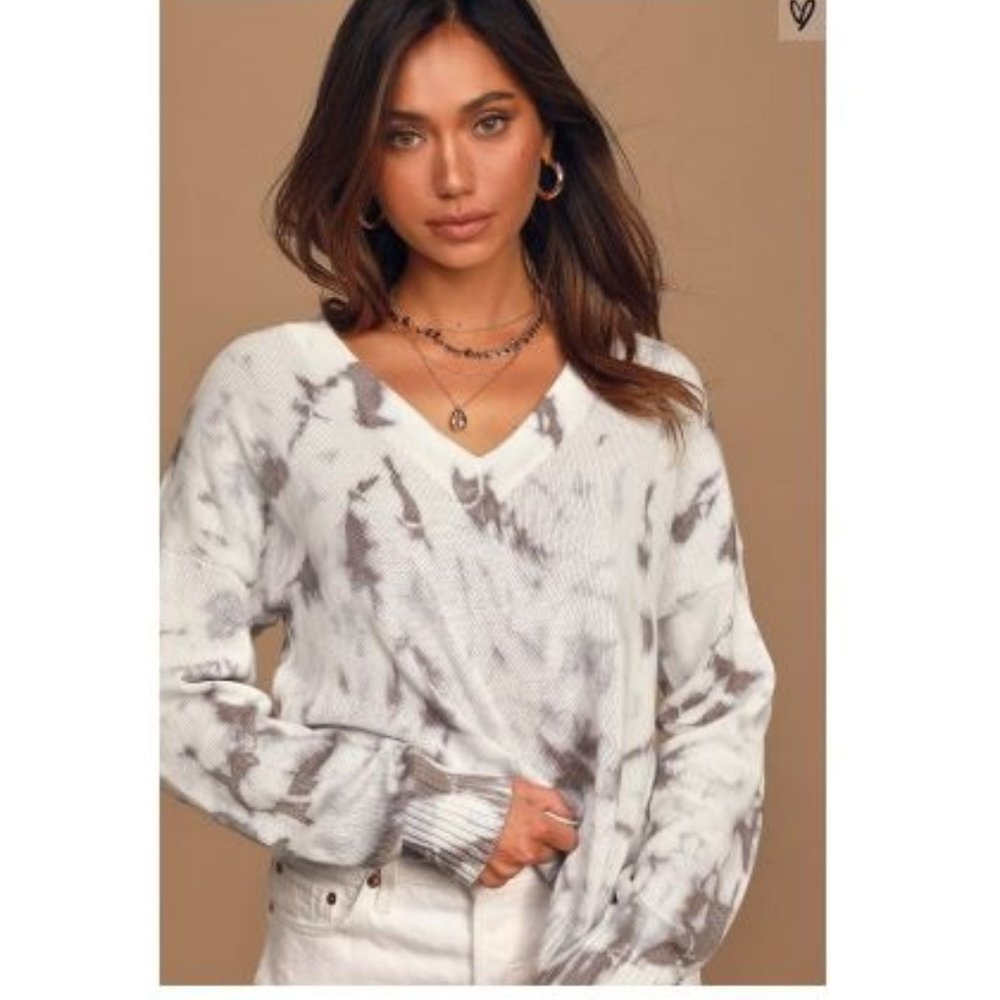 LuLu's Chill With Me Grey Tie-Dye Knit Pullover